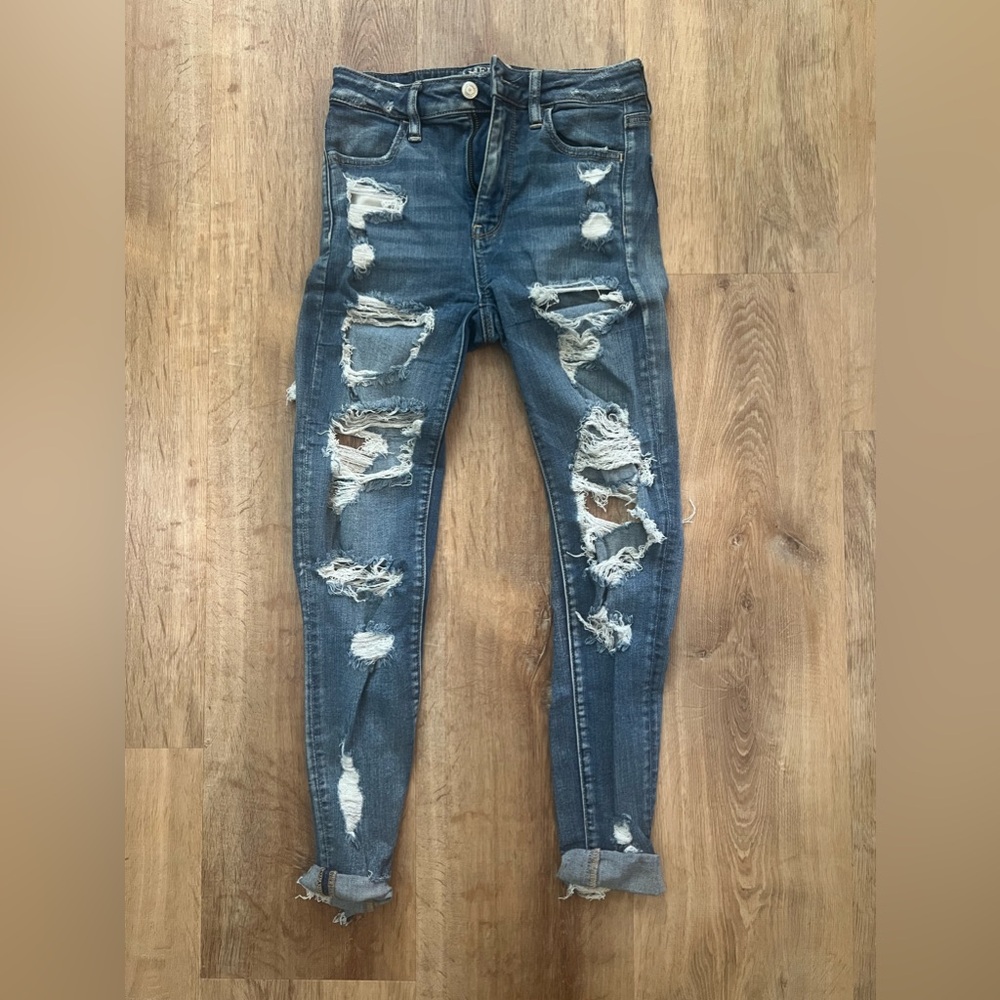 American Eagle Distressed Super High Rise Jegging size 0